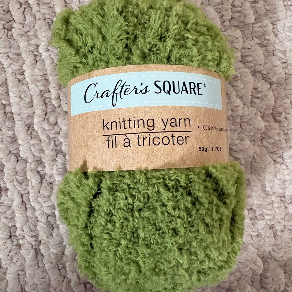 Crafter's Square Fluffy Knitting Yarn - Green